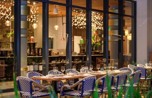Port Chambly Resort | Ocean's Creek Beach Hotel