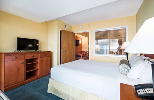 Northeast Virginia Beach Resort | Ocean Sands Resort Oceanfront condo with Oceanfront Balcony!