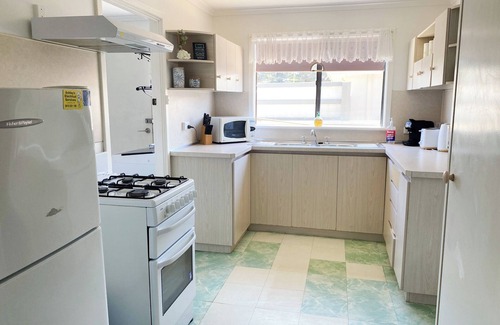Lancelin House | Ocean Spray is a unique & cosy Lancelin beach home