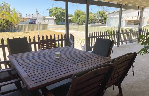 Lancelin House | Ocean Spray is a unique & cosy Lancelin beach home
