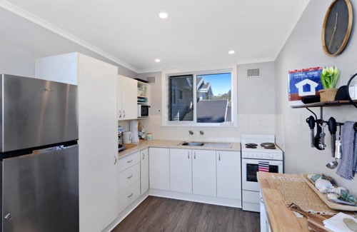 Avoca Beach Apartment | Ocean Sunrise - Magical