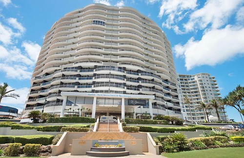 Tweed Heads House | Ocean Tower Unit 1407 - Modern apartment with great views - TWIN TOWNS RESORT