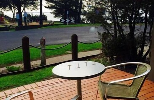 Cowes Apartment | Ocean Veiw Beach Front