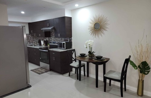 Portmore Condo | Ocean view 2bd 2br luxury apartment, with pool and private beach access.