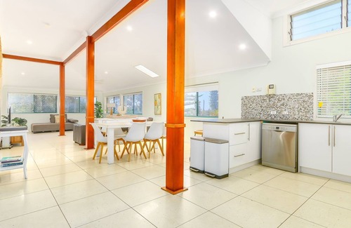 Kingscliff Apartment | Ocean View 3 BED - Spacious Coastal Haven with Stunning Ocean and Park Views