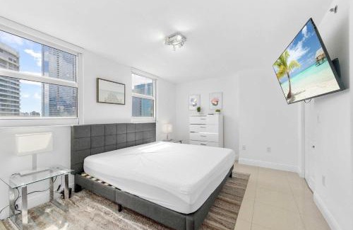 Brickell House | Ocean View 3BR Penthouse Brickell Miami