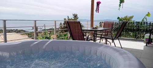 Ratzakli Apartment | Ocean view apartment