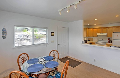 Ocean View House | Ocean View Bungalow w/Lanai: 13 Mi to South Point