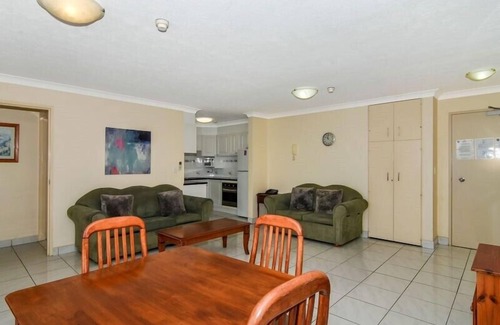 Surfers Paradise Apartment | Ocean View - Central One Bedroom Apt - Monte Carlo
