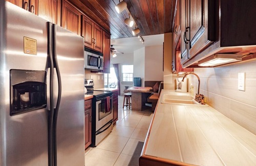 San Pedro Condo | Ocean View Condo located within Bermuda Beach - Gold Standard Approved