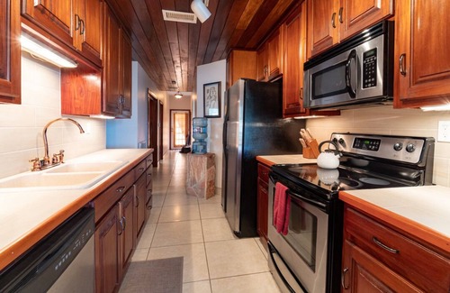 San Pedro Condo | Ocean View Condo located within Bermuda Beach - Gold Standard Approved