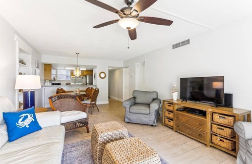 Crescent Beach Condo | Ocean View Condo Steps from Beach