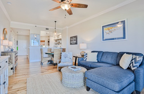 Palm Coast Condo | Ocean view condo with pool access, WiFi, & central AC - snowbirds OK