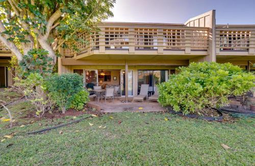 Maunaloa Apartment | Ocean-View Condo with Pool in Maunaloa!