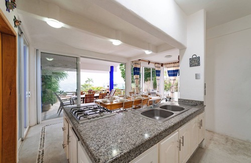 Santa Maria Huatulco Villa | Ocean View Escape Located in Resort District