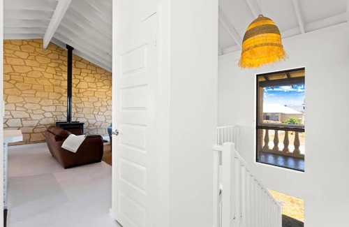 Falcon House | Ocean view family house 5x2 family and living rooms x2 sleeps13 people
