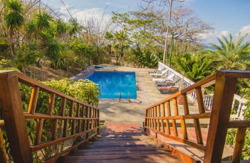 Comuna San Jose Hotel | Ocean View Happy Hill