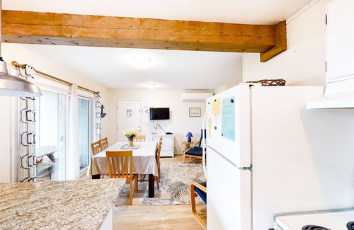 Newport House | Ocean-view lower-level duplex across street from beach - dog-friendly