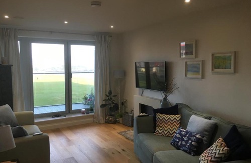 Lusty Glaze Apartment | OCEAN VIEW. LUSTYGLAZE