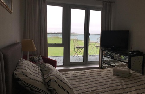 Lusty Glaze Apartment | OCEAN VIEW. LUSTYGLAZE