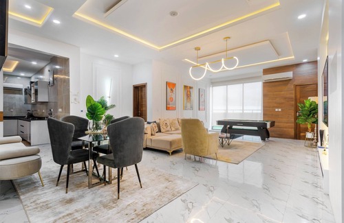 Ofin House | Ocean view Luxurious 2 bedroom apartment on Lekki phase 1. Close to all beaches