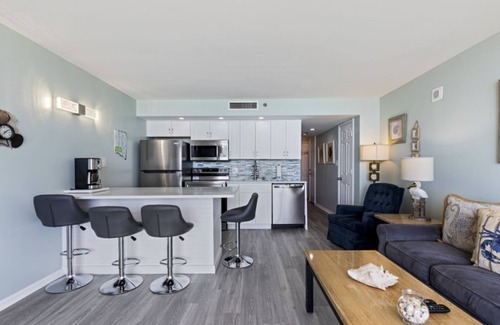 Myrtle Beach Condo | Ocean View Ocean Forest Plaza w Balcony