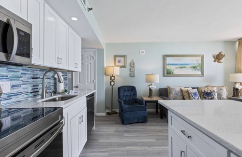 Myrtle Beach Condo | Ocean View Ocean Forest Plaza w Balcony