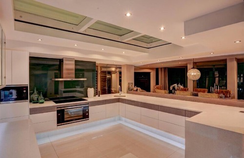 Strand Apartment | Ocean View Penthouse