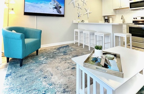 Folly Field Condo | Ocean View! Remodeled! Just Steps to the Beach, large pool and Bar. Gated resort