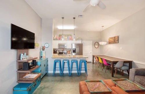 Corpus Christi House | Ocean view, steps from the beach!