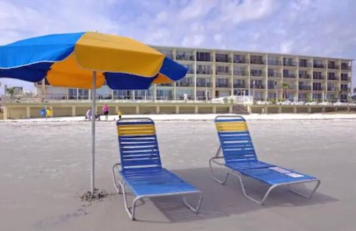 Marshall Park Condo | Ocean View Studio! Best Location on the Beach!