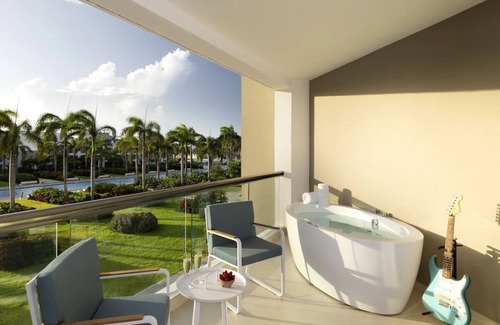 Punta Cana Hotel | Ocean-View Suites & Casino Excitement - All-Inclusive Punta Cana