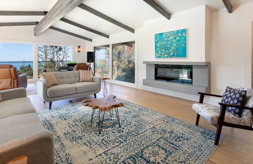 Rancho Palos Verdes House | Ocean-view luxury home with oversize heated pool in Rancho Palos Verdes