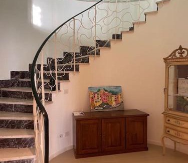 Levanto House | Ocean View Villa with Fast WI-FI and Elevator to Town