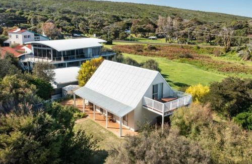 Prevelly House | Ocean View walk to the beach & Surfers Point - Margaret River Properties