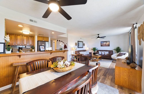 Kahaluu Bay Apartment | Ocean View White Sands Village across from Magic Sands Beach!