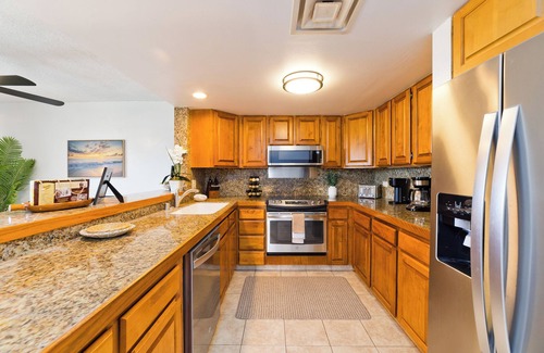 Kahaluu Bay Apartment | Ocean View White Sands Village across from Magic Sands Beach!