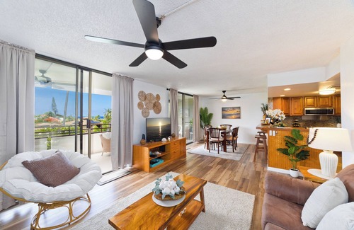 Kahaluu Bay Apartment | Ocean View White Sands Village across from Magic Sands Beach!