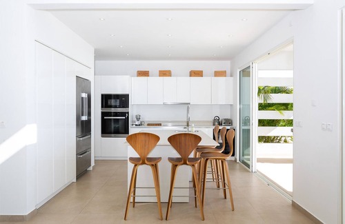 Indigo Bay Villa | Ocean view with concierge, housekeeping, and airport pickup