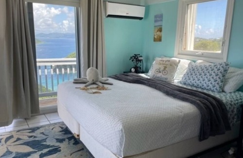Rosendal Villa | Ocean view with pool - 5 min from beach!
