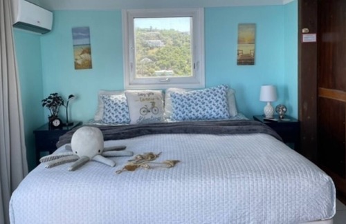 Rosendal Villa | Ocean view with pool - 5 min from beach!