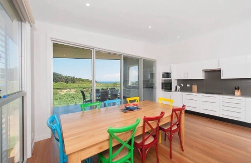 Anna Bay House | Ocean Views 41
