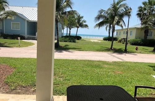 Alice Town House | Ocean Views in Paradise