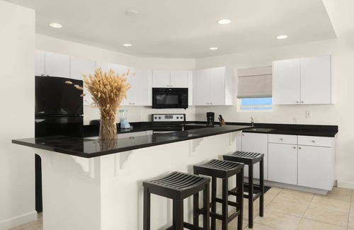 The Bight Apartment | Ocean Views, Pool, Spacious 1 Bedroom