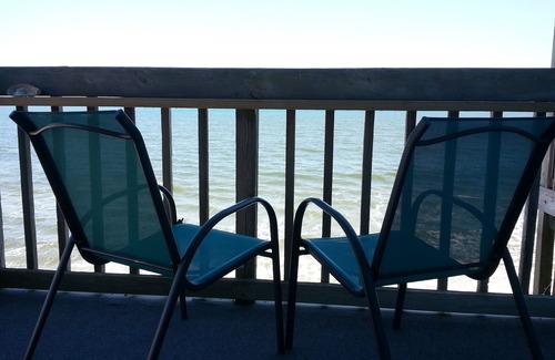 Sneads Ferry Condo | Ocean Views & Chill Vibes with Morning Sun on Ocean Front Balcony