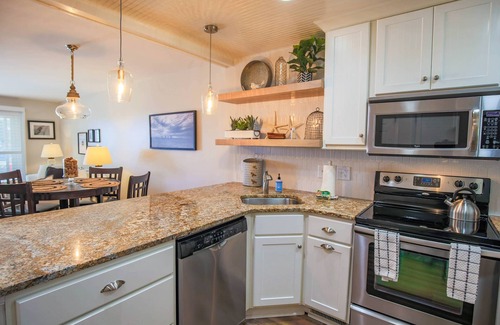 Isle of Palms Condo | Ocean Views! Wonderful Screened Porch w/Exterior Door to Access the Community Pool or Wide Beach