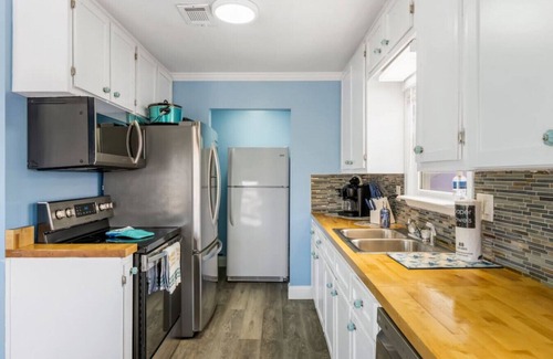 Biltmore Beach Apartment | Ocean Vista on Beach Dr Panama City