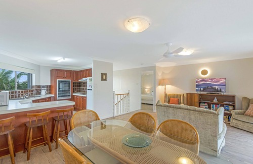North Creek House | Ocean Waves - Townhouse across from the beach