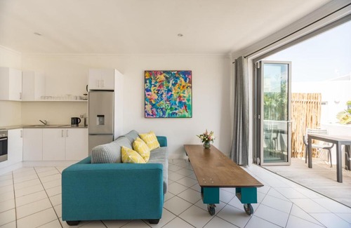 Sunset Beach Apartment | ocean10 Guesthouse