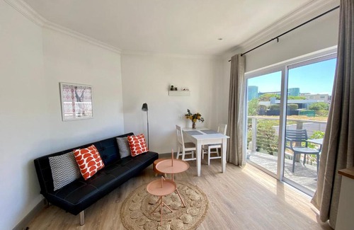 Sunset Beach Apartment | ocean10 Guesthouse